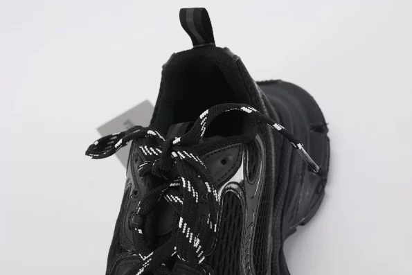 balenciaga-3xl-sneaker-black-replica